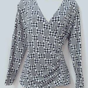 Talbots Geometric Stretch Top Black & White Size 2X Long Sleeve Mock Wrap